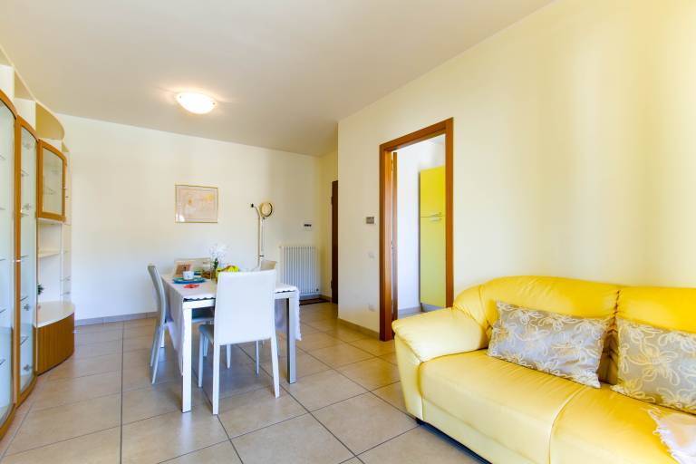 Holiday apartment with 2 rooms for 5 persons — photo 4