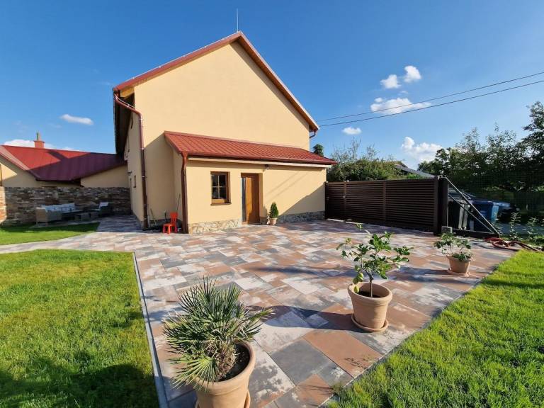 Vacation home with barbeque & garden | Perfect for remote work — photo 4