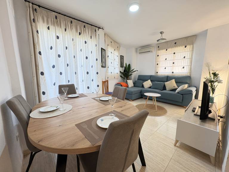 Apartment with pool, garden & patio | Sea view — photo 4