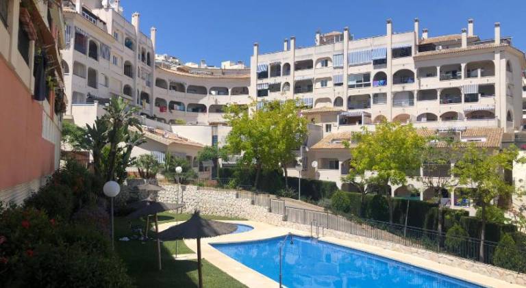 Fully equipped pleasant apartment with terrace, yard & pool | Next to the beach | Pets allowed — photo 2