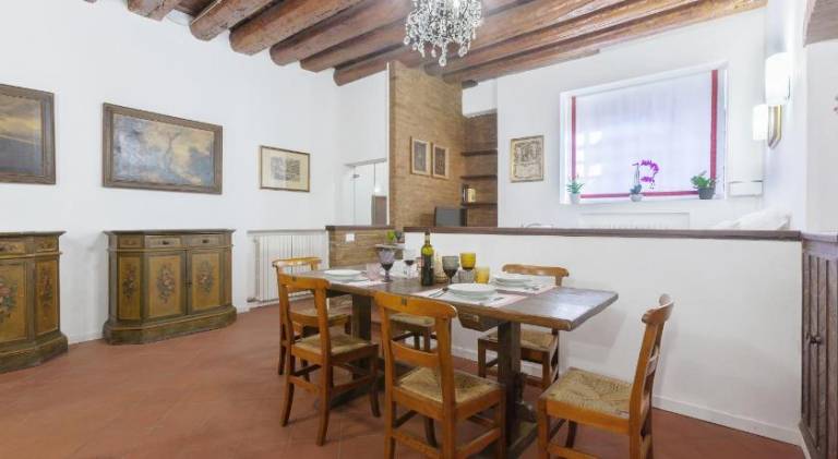 Rental apartment with 2 rooms for 6 persons in Ferrara