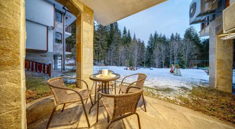 Rental apartment with barbeque, terrace & garden — photo 4