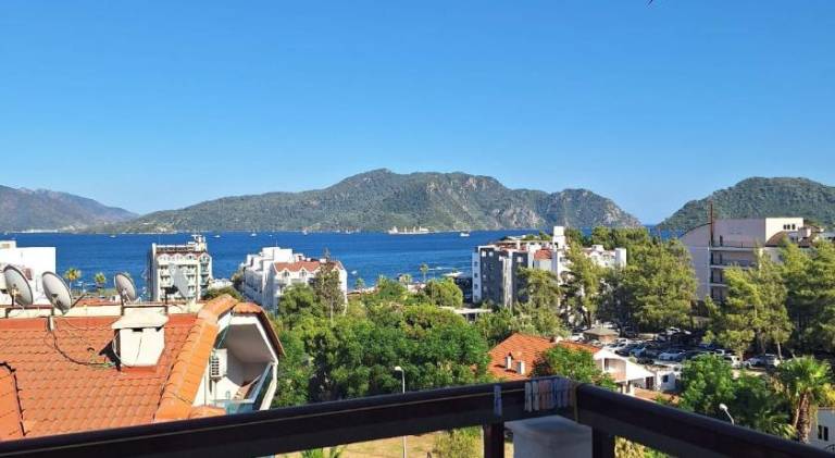 Serviced apartment with yard & pool | Close to the beach | Pet-friendly — photo 3
