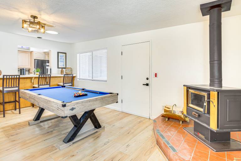 9 Mi to Joshua Tree NP: Yucca Valley Home w/ Pool — photo 2