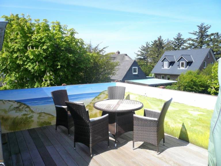 Wonderful holiday apartment with terrace | Pets allowed in Sylt