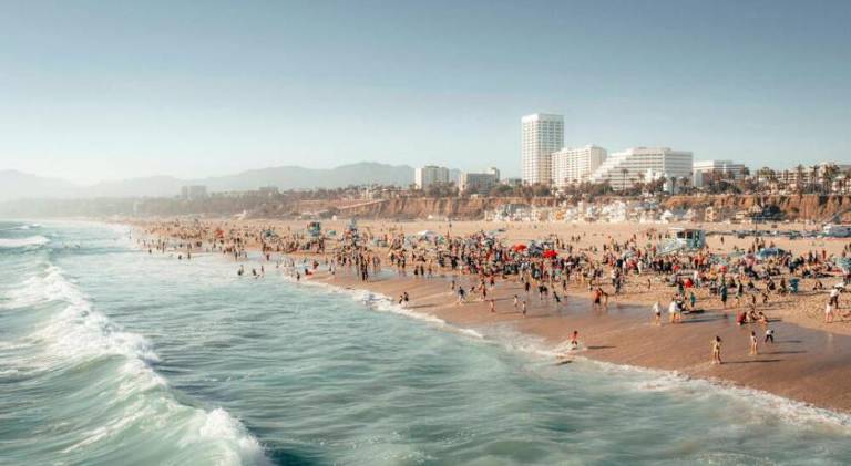 Lovely holiday apartment | Pet-friendly in Santa Monica, CA