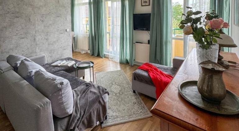 Rental apartment with patio | Pet-friendly — photo 2