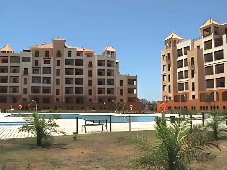 Apartment with garden, pool & patio in Ayamonte