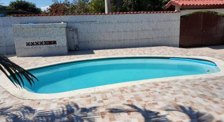 Vacation home with pool in Bertioga