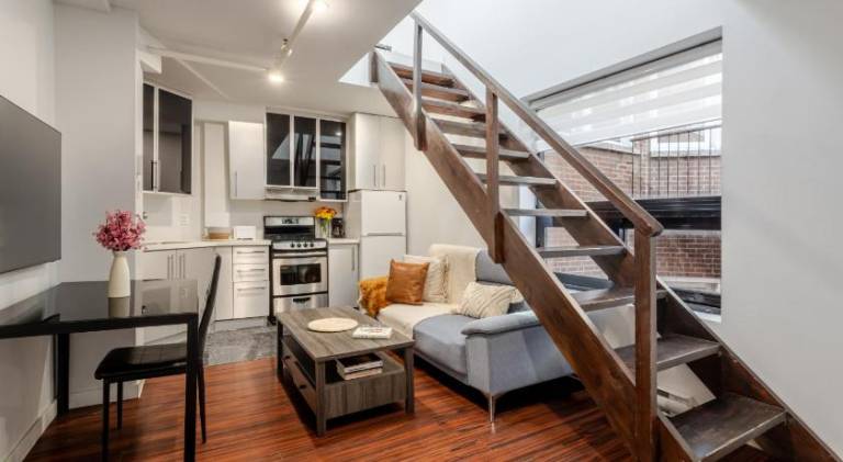 Charming holiday apartment | Next to Mary | Dogs allowed in Montréal, QC