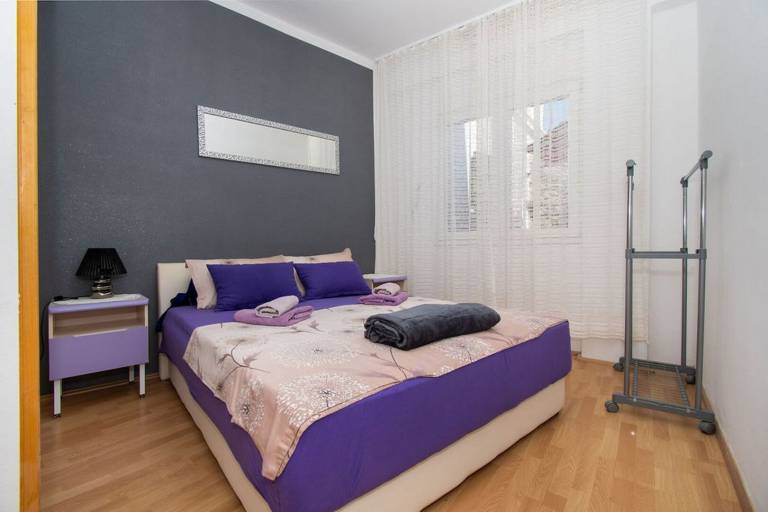 Fully equipped charming apartment with barbeque & patio | Close to the beach | Pet-friendly — photo 3