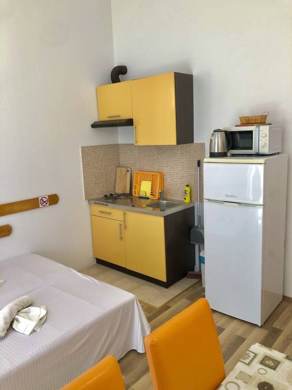 Rental apartment with BBQ & patio | Mountain view — photo 5