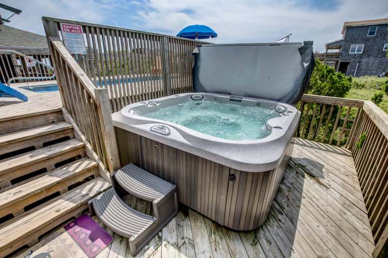 The Beach House Oceanfront Dog Friendly, Private Pool, Hot Tub Nags Head — photo 4