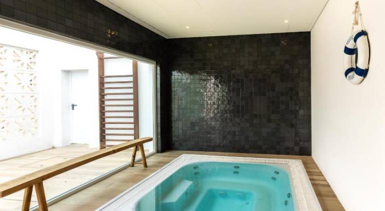 Holiday apartment with pool, garden & sauna — photo 5