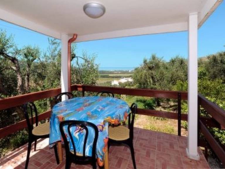House with terrace, BBQ & yard | Sea view | Pets allowed — photo 4