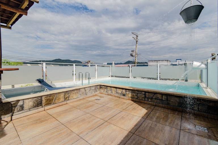 Casa com Piscina, Churrasqueira e Ar Condicionado in Itajai