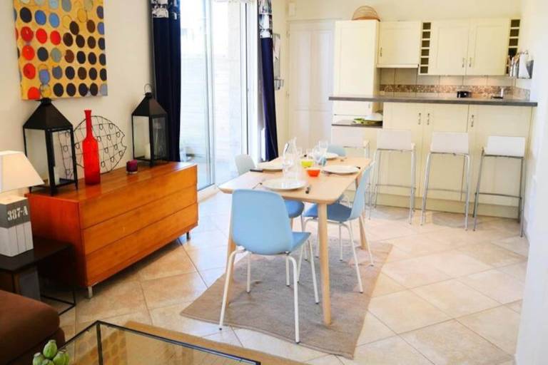 Holiday apartment with yard & patio | Garden view — photo 3