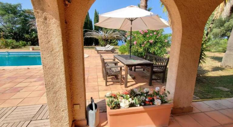 Charming apartment with pool, sea and mountain views — photo 4