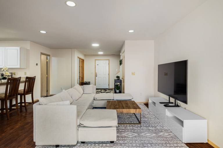 Vacation home with yard in Renton, WA