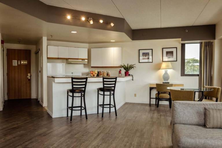 Stamford Suites — photo 4