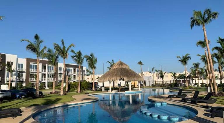 Rental apartment with hot tub & pool in Acapulco