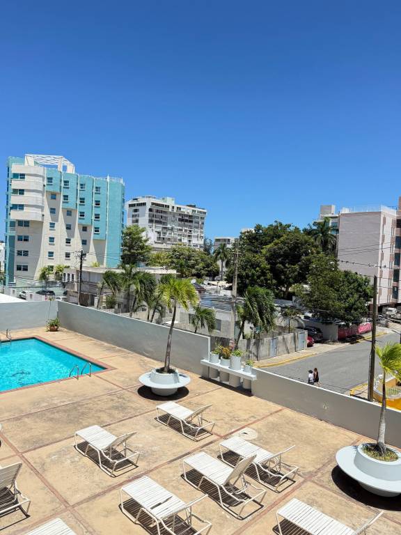 Apartment with pool — photo 2