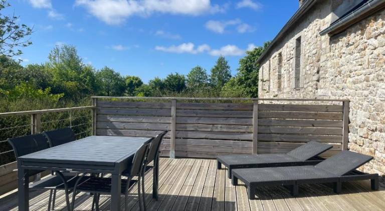 Vacation home with BBQ, patio & yard — photo 4