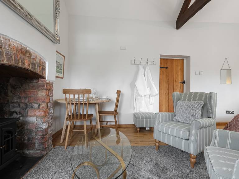 Child-friendly charming cottage with yard | Pet-friendly — photo 5