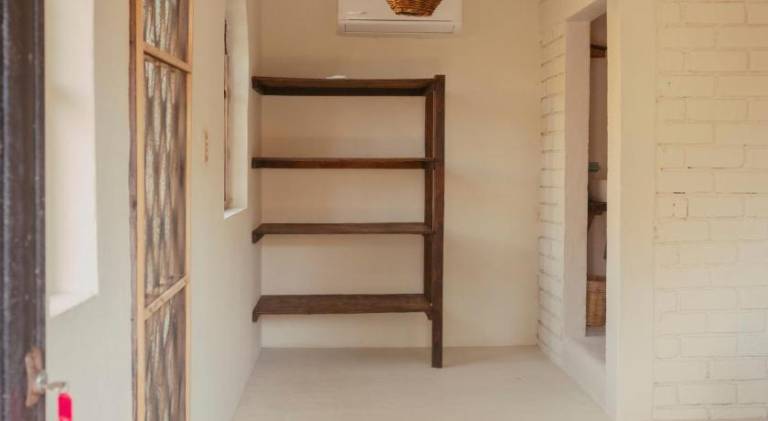 Lodge | Beach nearby | Dogs allowed — photo 3