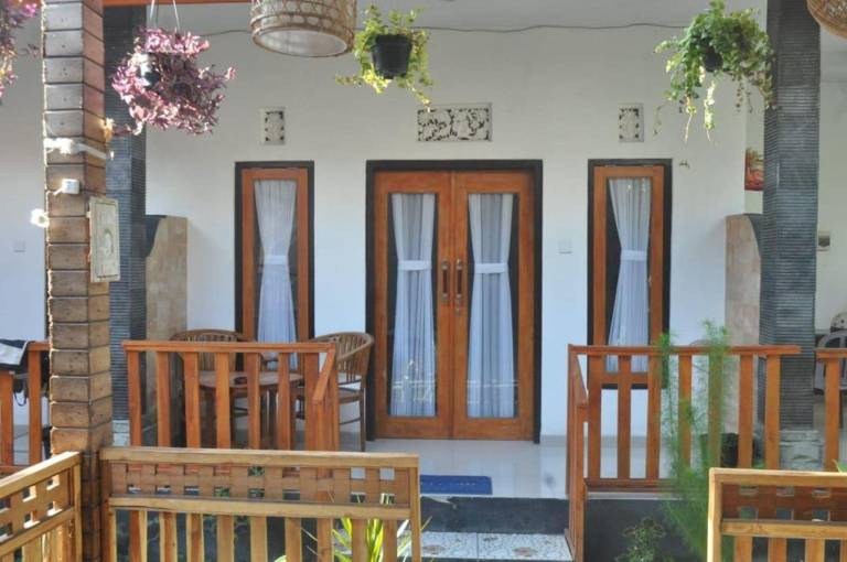 Bagoesfull Homestay in Penida Island