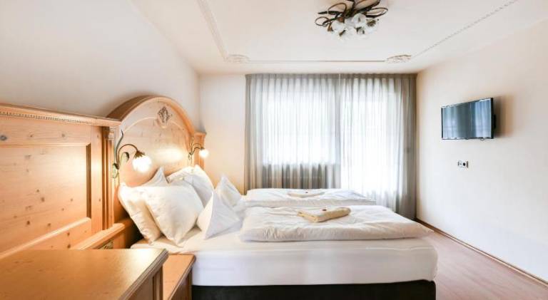 Serviced apartment with jacuzzi, pool & sauna — photo 2
