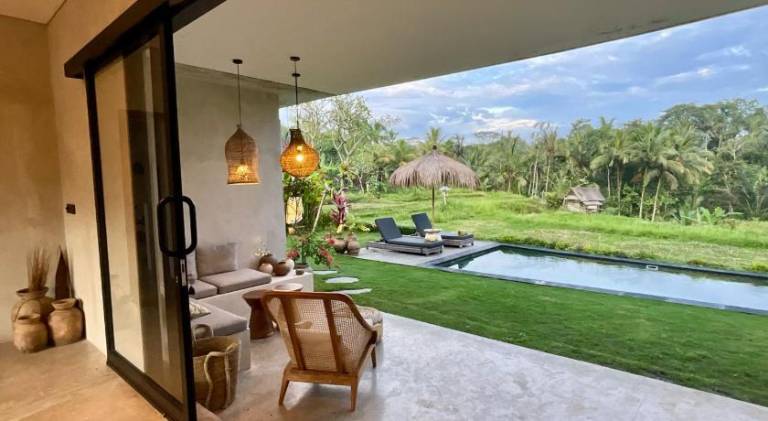Villa with patio, private pool & garden | Perfect for remote work — photo 3