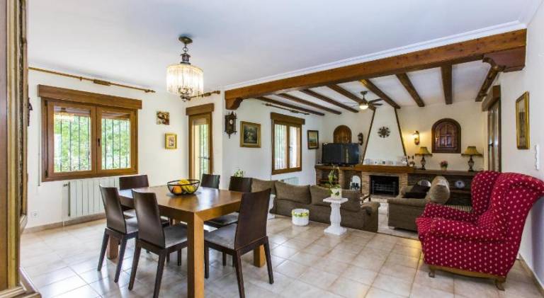 Fully equipped villa with private pool, barbeque & yard | Next to the beach | Pet-friendly — photo 5