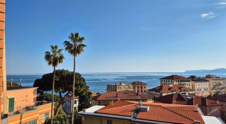 Rental apartment | Close to the beach | Pets allowed in Celle Ligure