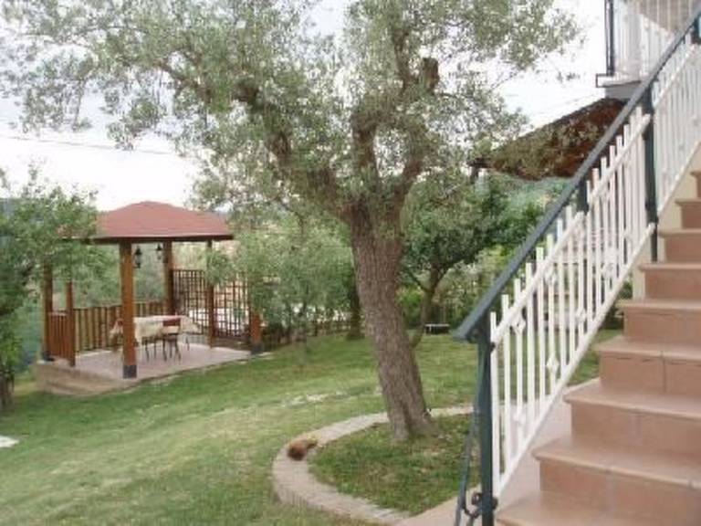 House with terrace, grill & yard — photo 3