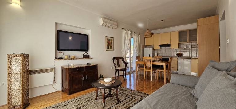 Pleasant holiday apartment with yard, patio & barbeque | Garden view | Pets are welcome — photo 2