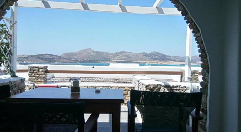 Salty Wind Antiparos Apartments and Studios — photo 3
