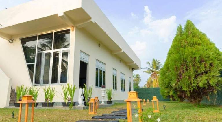 Bliss Loft - Airport Villa Rooms with Shuttle Service — photo 4