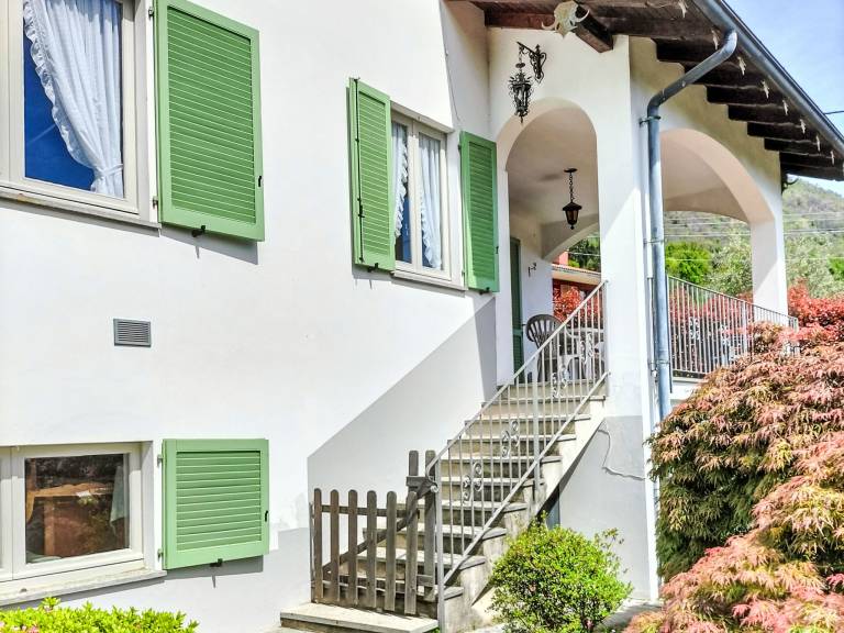 Rental apartment with yard & terrace — photo 5
