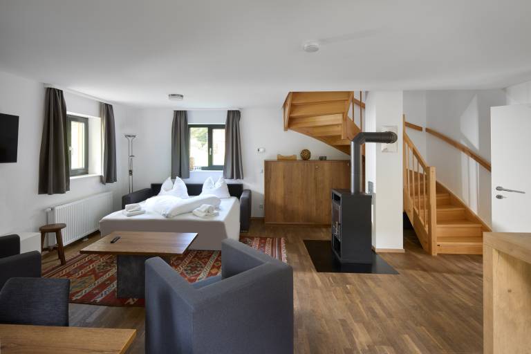 Family-oriented wonderful chalet with patio, yard & sauna | Mountain view | Next to the ski | Pet-friendly — photo 5