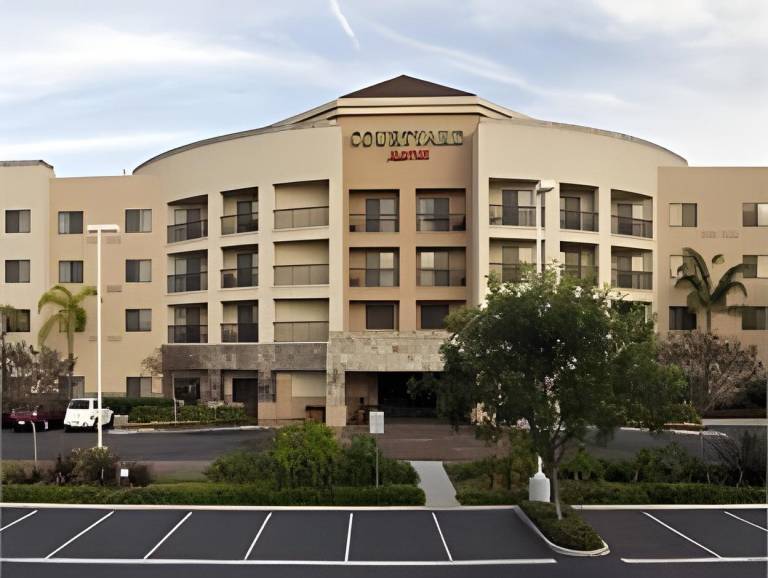 Courtyard by Marriott San Diego Central
