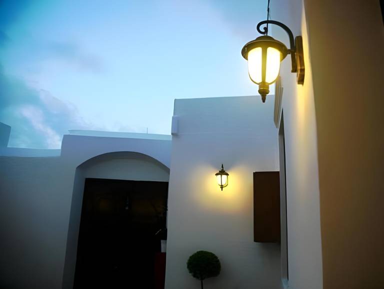 Apartment with garden & terrace in Rhodes