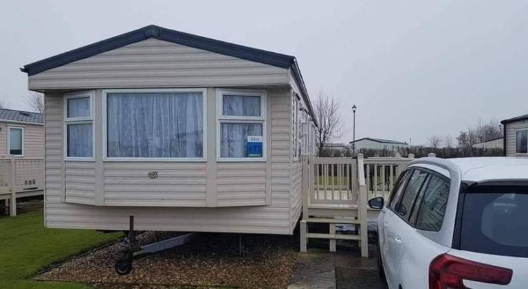 Cosy caravans Sandhills 175 butlins Skegness resort in Skegness