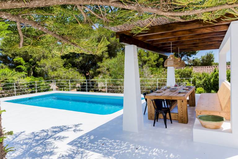 Villa with yard, private pool & terrace — photo 5