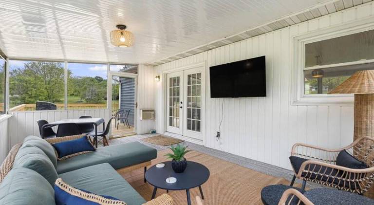 Vacation home with hot tub & sauna | Pet-friendly — photo 5