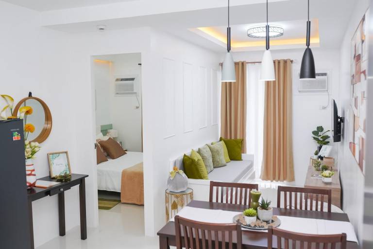 Child-friendly apartment with pool & garden | Water view | Suitable for remote work | Dogs allowed in Puerto Princesa