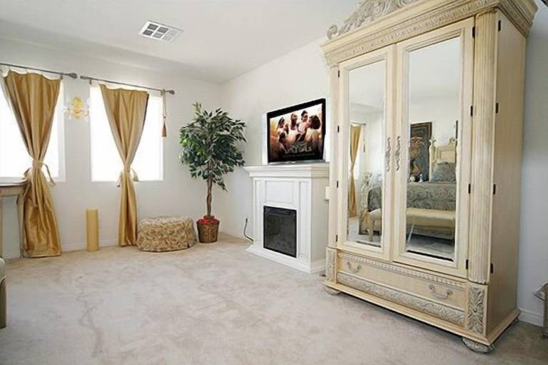 House Tule Springs