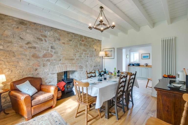 Fully equipped nice cottage with grill & yard | Beach nearby | Pet-friendly — photo 3