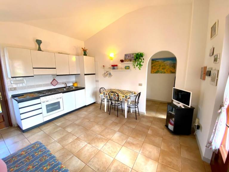Family-oriented rental apartment with terrace | Garden view | Pets allowed — photo 3