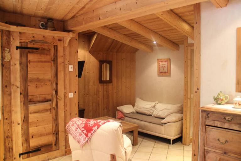 Rental apartment with 2 rooms for 4 persons — photo 2